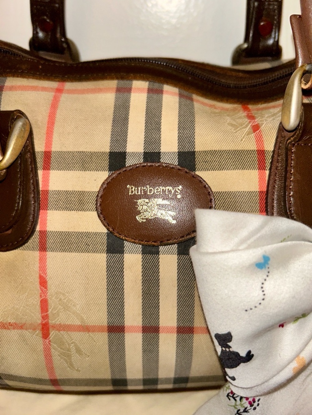 BURBERRYS Nova Check Canvas &
Leather Handbag. With Burberrys Handkerchief. - Picture 3 of 13